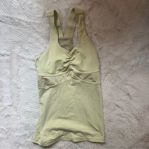 ✨lululemon workout top✨